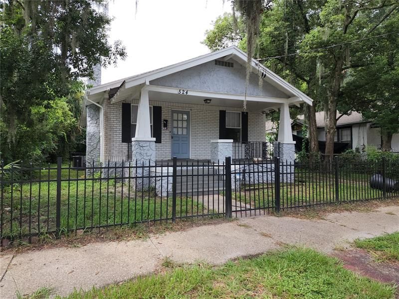 Recently Rented: $1,100 (3 beds, 1 baths, 1266 Square Feet)