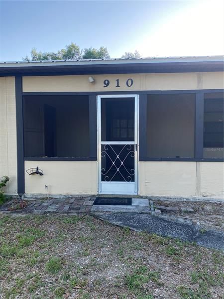 Recently Sold: $175,000 (2 beds, 1 baths, 912 Square Feet)