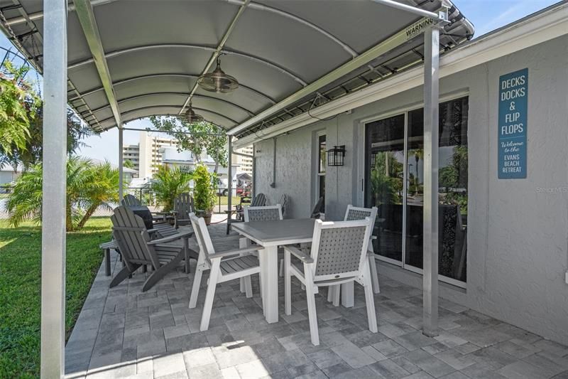 Recently Sold: $695,000 (3 beds, 2 baths, 1627 Square Feet)