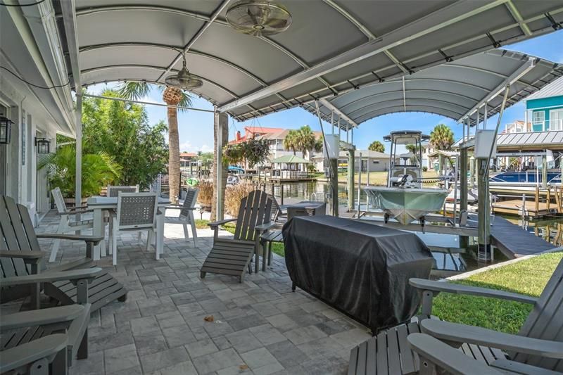 Recently Sold: $695,000 (3 beds, 2 baths, 1627 Square Feet)