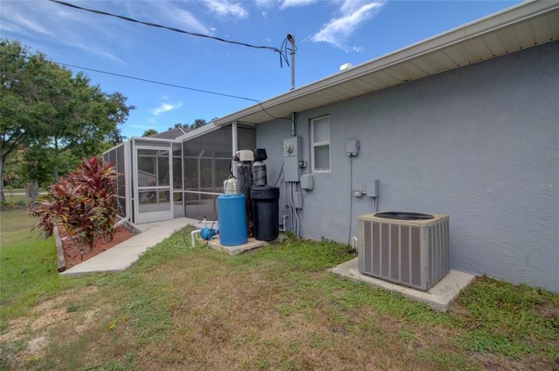 Recently Sold: $359,000 (3 beds, 2 baths, 1322 Square Feet)