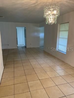 Recently Rented: $1,700 (3 beds, 2 baths, 1442 Square Feet)