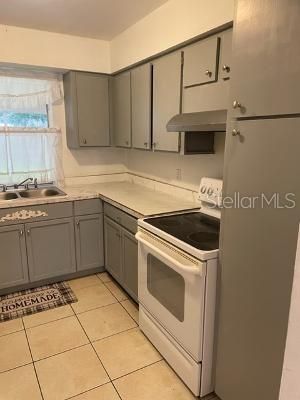 Recently Rented: $1,700 (3 beds, 2 baths, 1442 Square Feet)