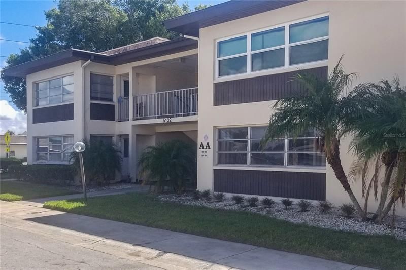 Recently Sold: $110,000 (1 beds, 1 baths, 728 Square Feet)