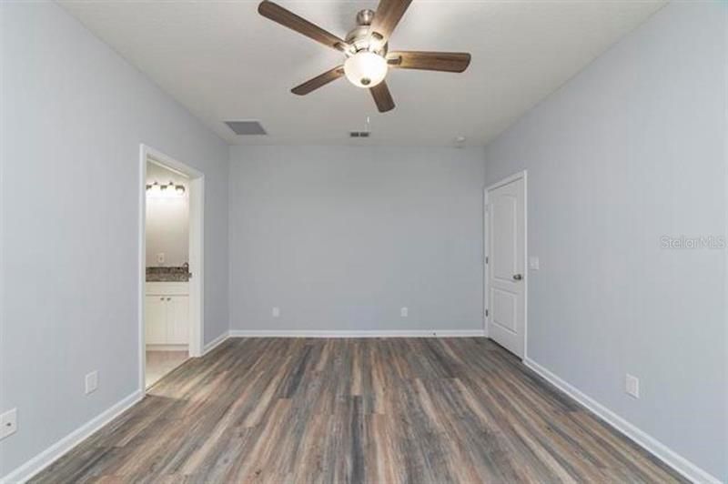 Recently Sold: $315,000 (3 beds, 2 baths, 1200 Square Feet)