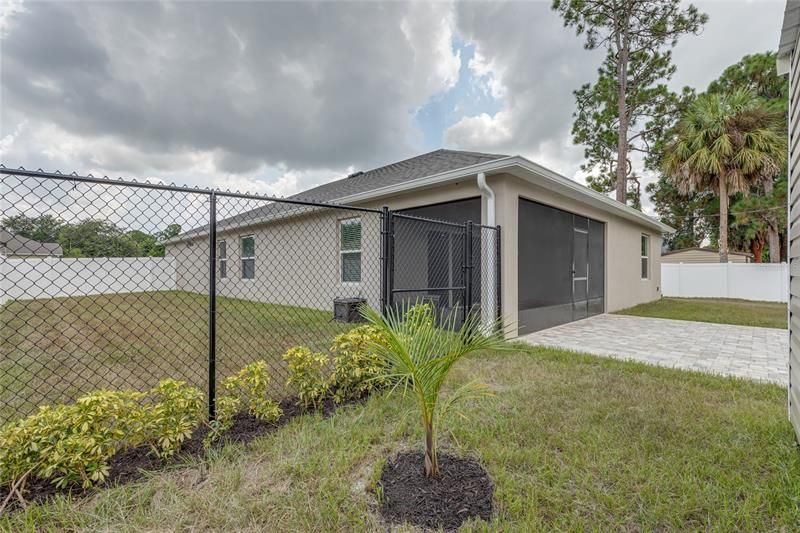 Recently Sold: $415,000 (4 beds, 2 baths, 2161 Square Feet)