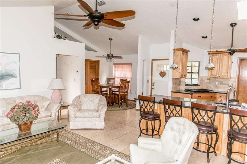 Recently Sold: $340,000 (3 beds, 2 baths, 1576 Square Feet)
