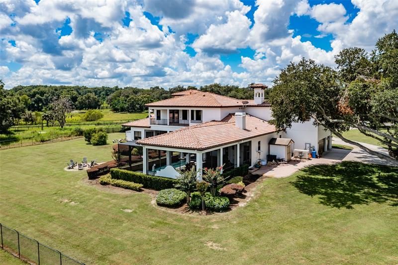 Recently Sold: $2,500,000 (5 beds, 4 baths, 6290 Square Feet)