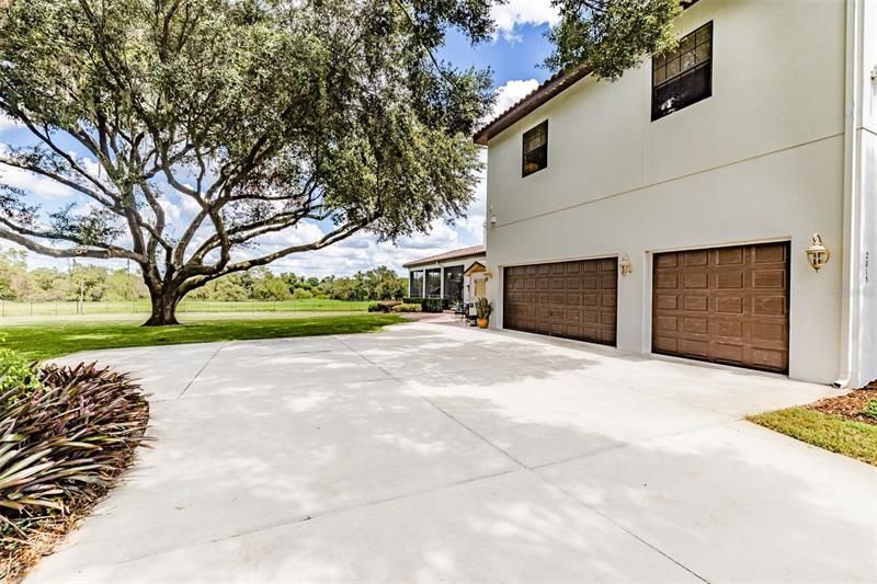 Recently Sold: $2,500,000 (5 beds, 4 baths, 6290 Square Feet)