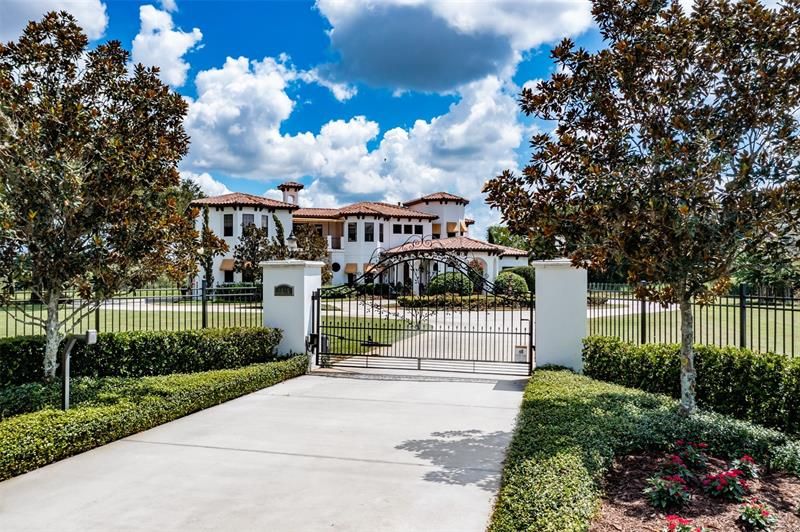 Recently Sold: $2,500,000 (5 beds, 4 baths, 6290 Square Feet)