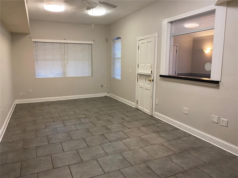 Recently Rented: $1,600 (2 beds, 1 baths, 1300 Square Feet)