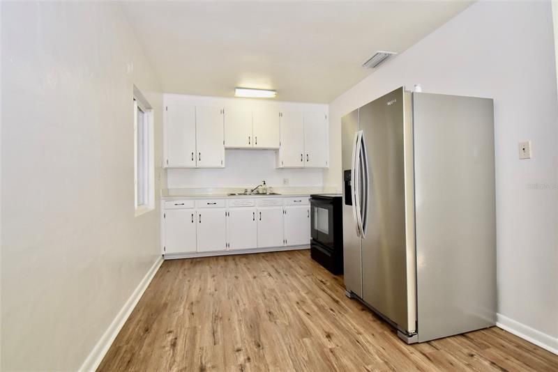 Recently Sold: $150,000 (2 beds, 1 baths, 962 Square Feet)