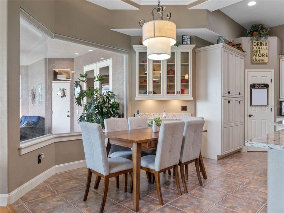 breakfast nook off kitchen