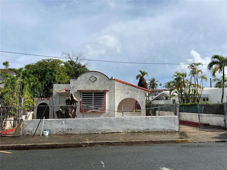 Recently Sold: $575,000 (3 beds, 1 baths, 2100 Square Feet)