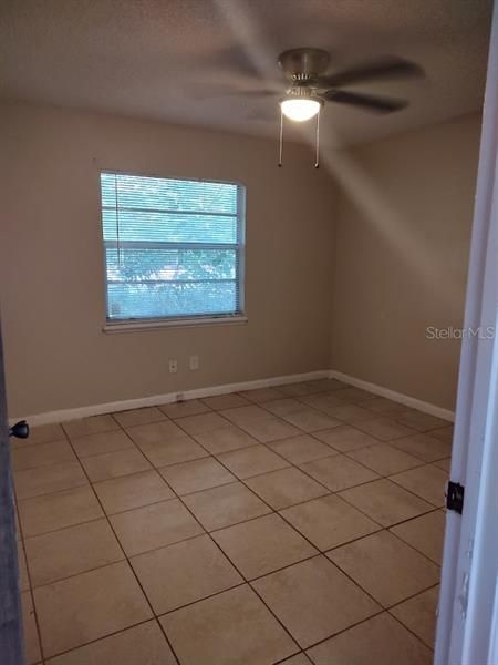 Recently Rented: $950 (2 beds, 1 baths, 808 Square Feet)