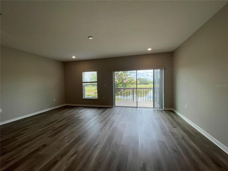 Recently Rented: $1,895 (3 beds, 2 baths, 1633 Square Feet)