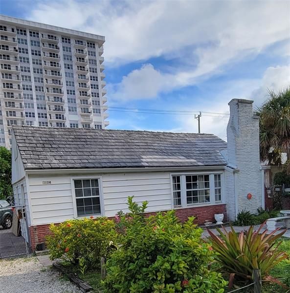 Recently Sold: $628,000 (3 beds, 2 baths, 1596 Square Feet)