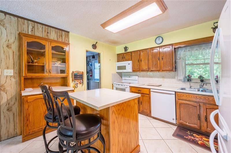 Recently Sold: $225,000 (2 beds, 1 baths, 1186 Square Feet)