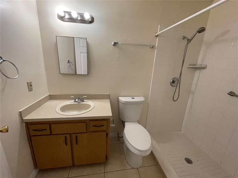 最近租的: $1,650 (2 贝兹, 2 浴室, 1050 平方英尺)