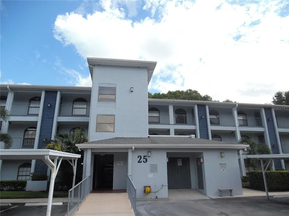 Recently Sold: $169,000 (2 beds, 2 baths, 960 Square Feet)