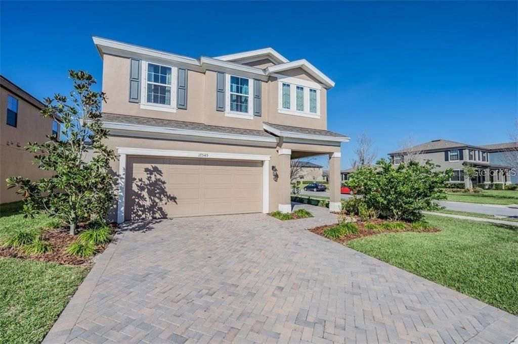 Recently Sold: $585,000 (4 beds, 2 baths, 2761 Square Feet)