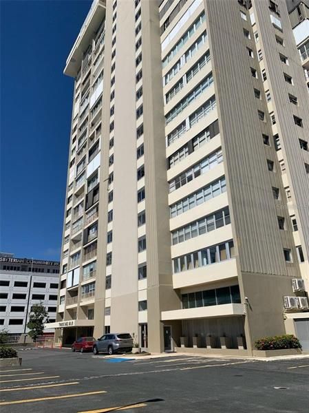 CONDOMINIUM TORRE DEL MAR1477 ASHFORD AVE.