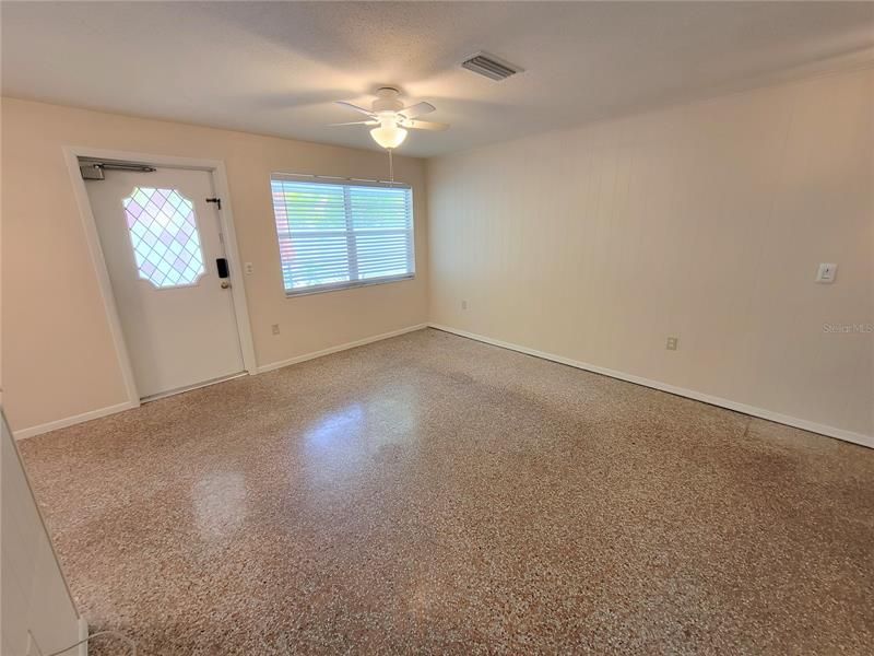 Recently Rented: $1,875 (1 beds, 1 baths, 650 Square Feet)
