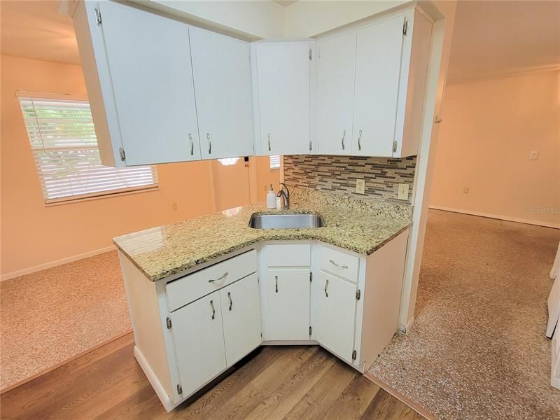 Recently Rented: $1,875 (1 beds, 1 baths, 650 Square Feet)