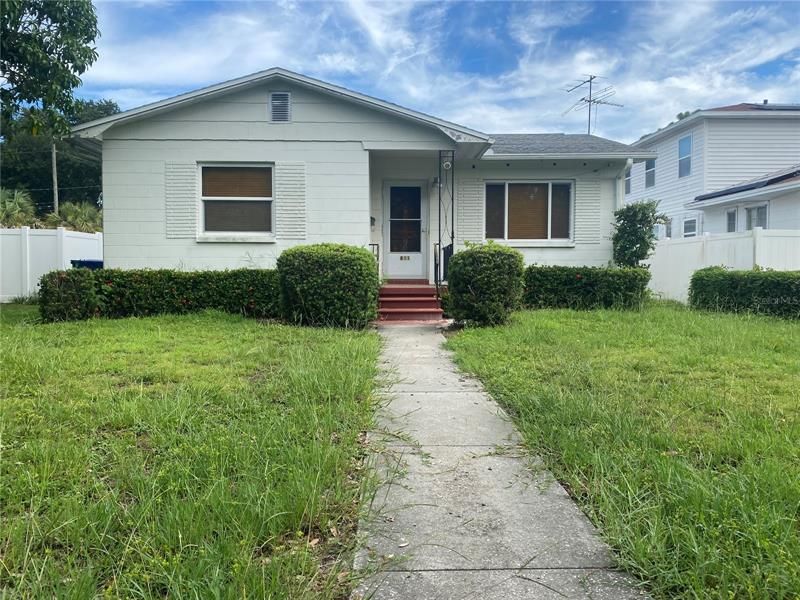 Recently Sold: $267,000 (2 beds, 1 baths, 1034 Square Feet)