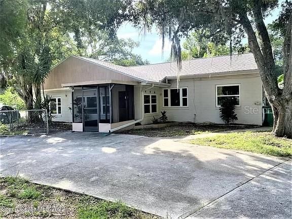 Recently Sold: $195,000 (4 beds, 1 baths, 1547 Square Feet)