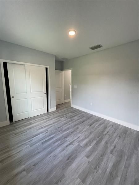 Recently Sold: $330,000 (3 beds, 2 baths, 1395 Square Feet)