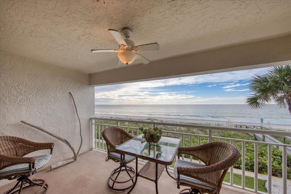 Recently Sold: $1,150,000 (3 beds, 2 baths, 1622 Square Feet)