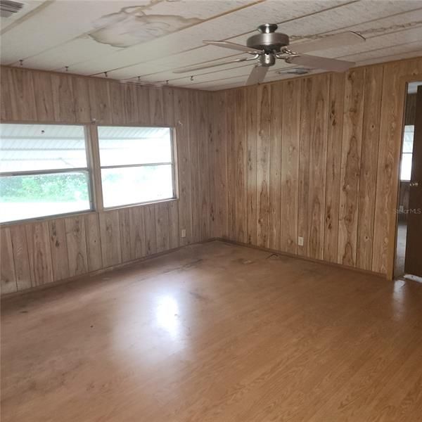 Recently Sold: $91,000 (3 beds, 2 baths, 1440 Square Feet)