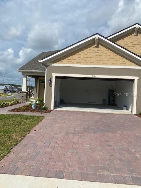 Recently Sold: $422,698 (3 beds, 3 baths, 1850 Square Feet)