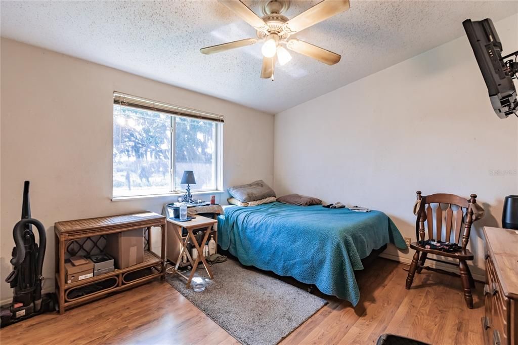 Recently Sold: $235,000 (3 beds, 2 baths, 1200 Square Feet)