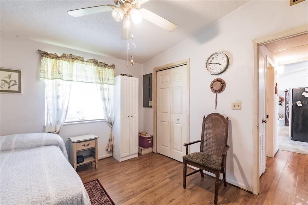 Recently Sold: $235,000 (3 beds, 2 baths, 1200 Square Feet)