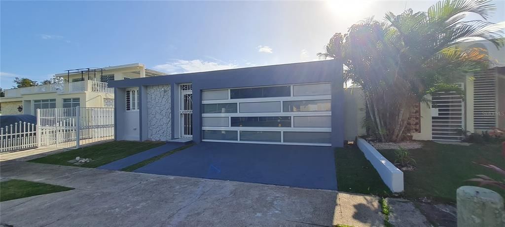 Vendido Recientemente: $200,000 (3 camas, 2 baños, 2100 Pies cuadrados)