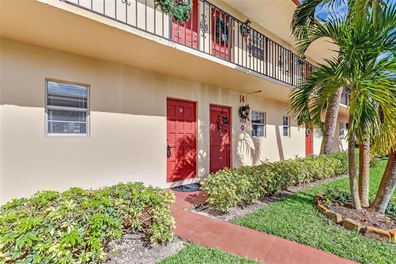 Recently Sold: $159,900 (1 beds, 1 baths, 699 Square Feet)