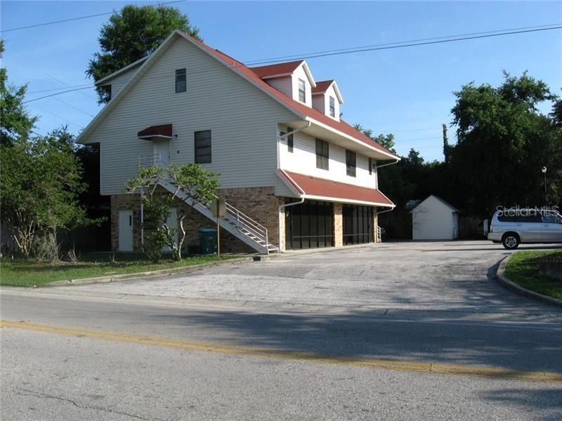 Recently Rented: $1,350 (3 beds, 2 baths, 1083 Square Feet)