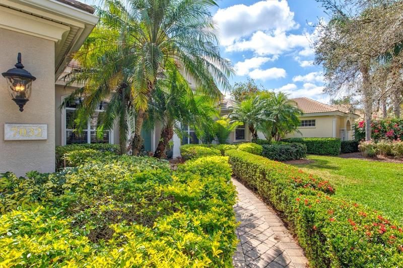 Recently Sold: $1,395,000 (4 beds, 4 baths, 4200 Square Feet)