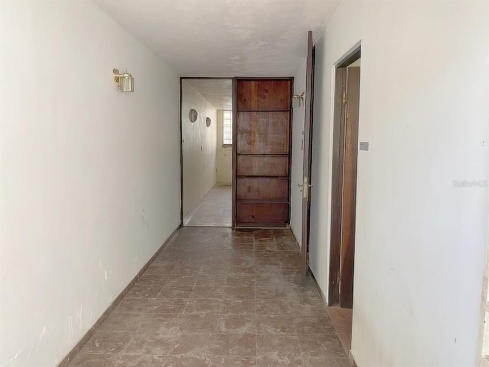 Vendido Recientemente: $90,000 (2 camas, 3 baños, 900 Pies cuadrados)