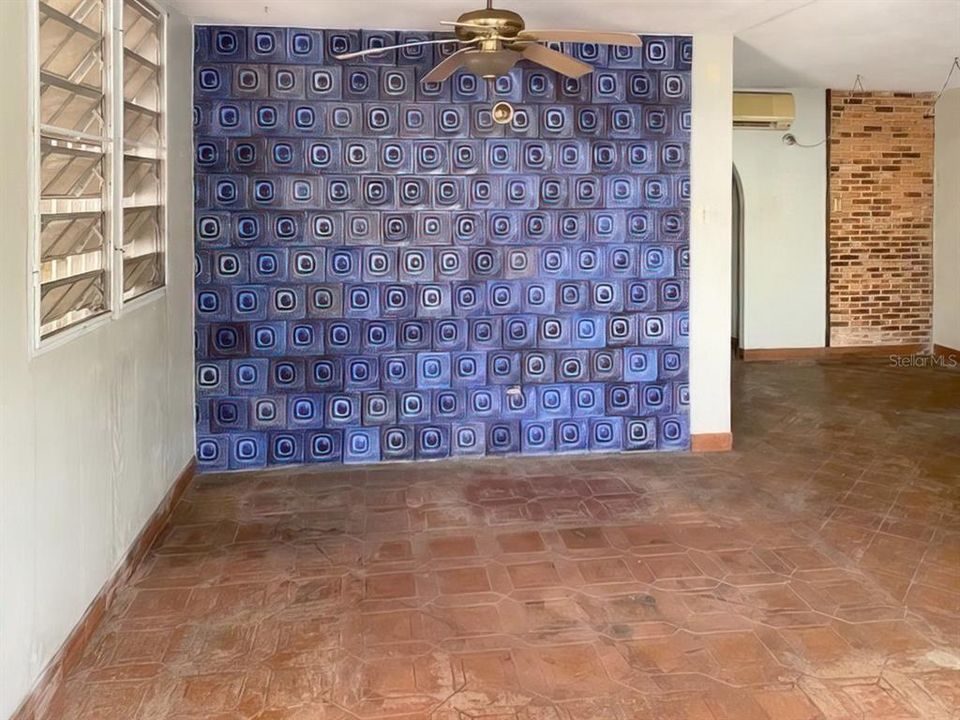 Vendido Recientemente: $90,000 (2 camas, 3 baños, 900 Pies cuadrados)