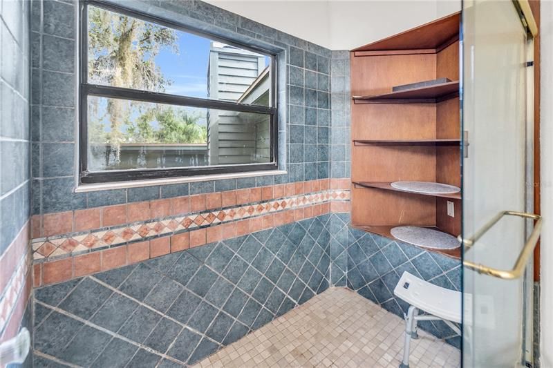 最近售出: $485,000 (3 贝兹, 2 浴室, 1946 平方英尺)