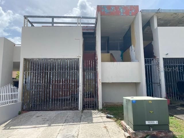 Vendido Recientemente: $47,900 (3 camas, 1 baños, 1379 Pies cuadrados)