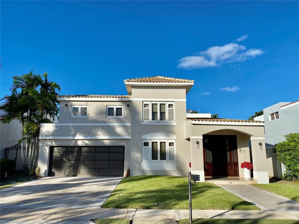 Recently Sold: $1,700,000 (5 beds, 4 baths, 3368 Square Feet)