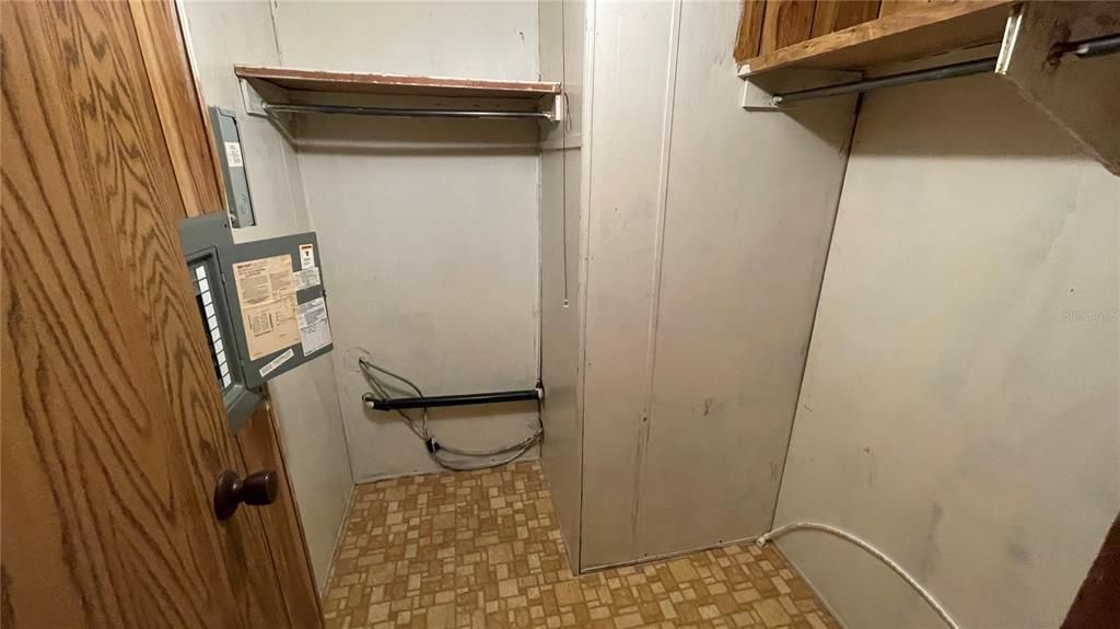 Vendido Recientemente: $69,900 (3 camas, 3 baños, 1344 Pies cuadrados)