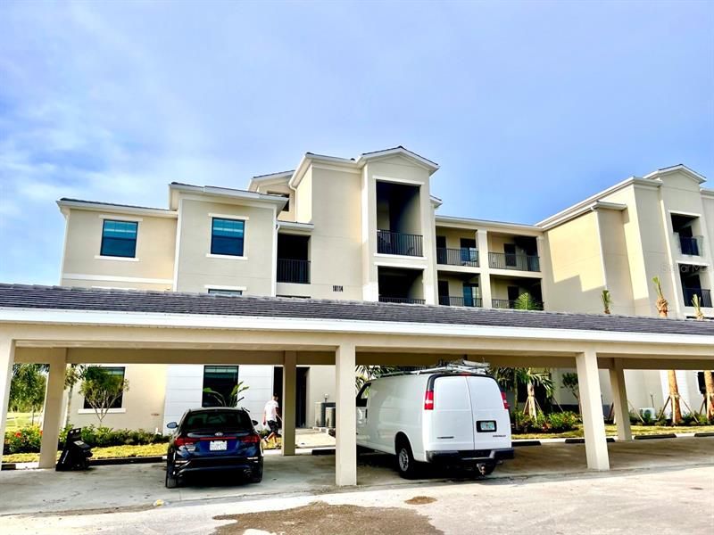 Recently Sold: $463,000 (2 beds, 2 baths, 1301 Square Feet)