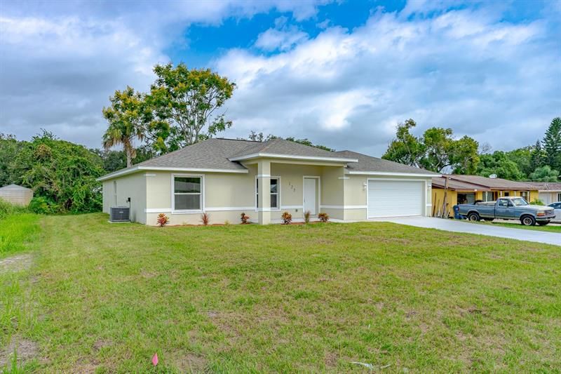 Recently Sold: $494,900 (3 beds, 2 baths, 1761 Square Feet)