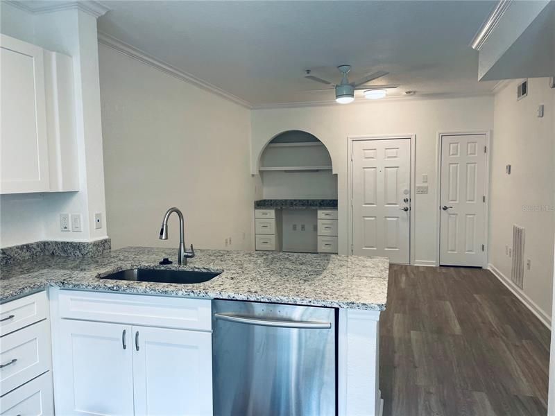 Recently Rented: $1,650 (1 beds, 1 baths, 664 Square Feet)