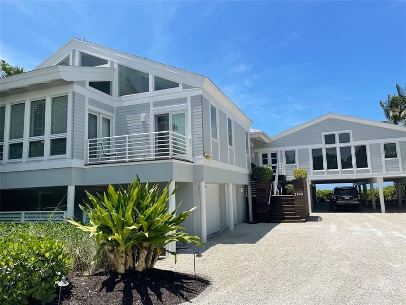 Recently Sold: $11,900,000 (4 beds, 4 baths, 5500 Square Feet)